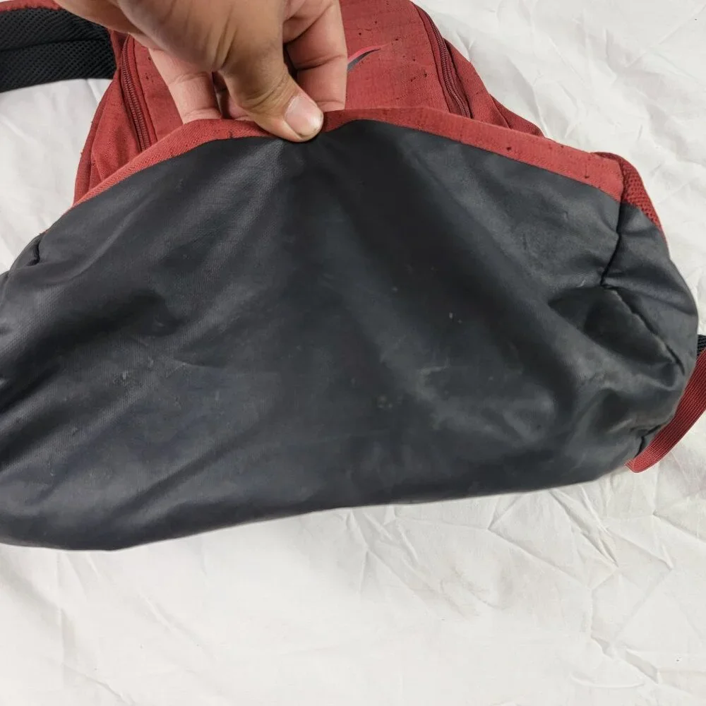 Nike Brasilia Slub Training Backpack Red Black Outdoors Camping School Travel